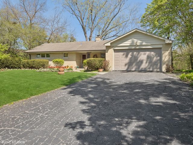 833 S  Beverly Ln, Arlington Heights, IL 60005