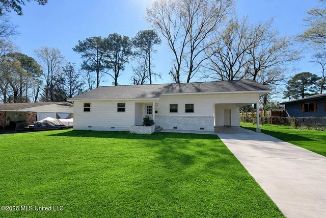 947 Witsell Rd, Jackson, MS 39206