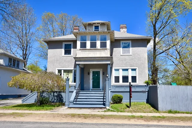 6 Rock St, Middleboro, MA 02346