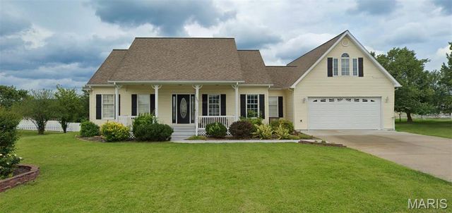 202 Redbud Dr, Fredericktown, MO 63645