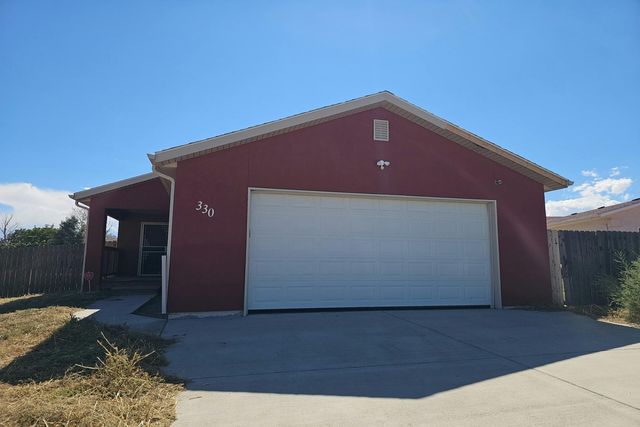 330 E  Larchmont Dr, Pueblo West, CO 81007