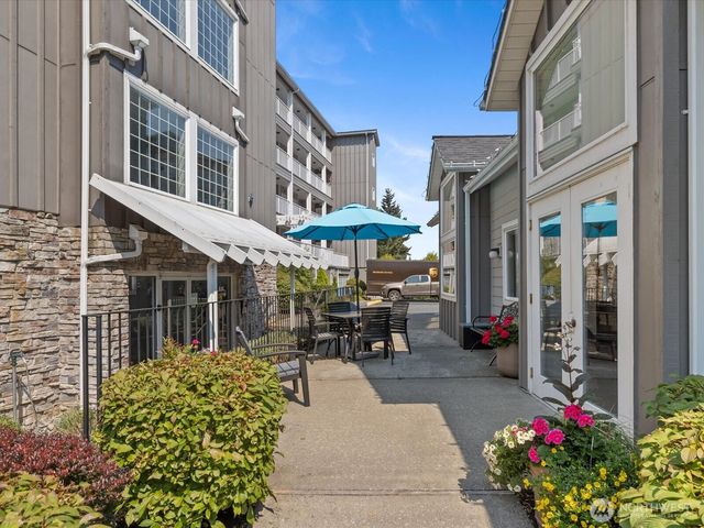 1318 37th Street #1202, Everett, WA 98201