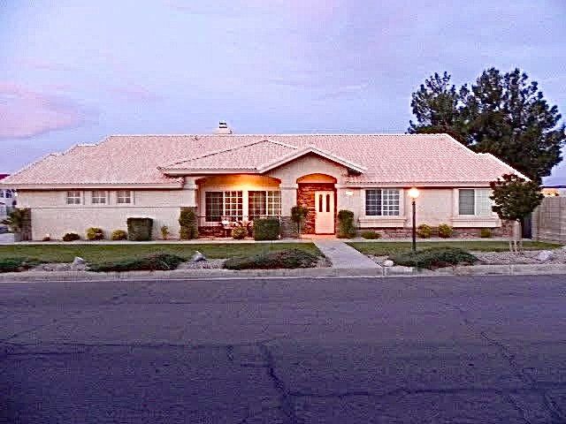 12515 Tamarisk Rd, Victorville, CA 92395