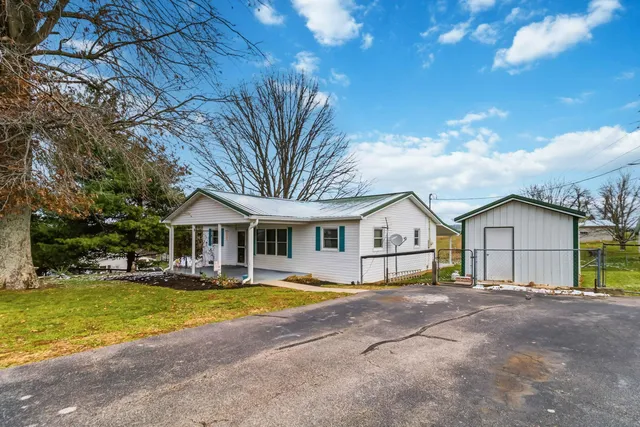 3608 Millersburg Ruddles Mill Rd, Paris, KY 40361