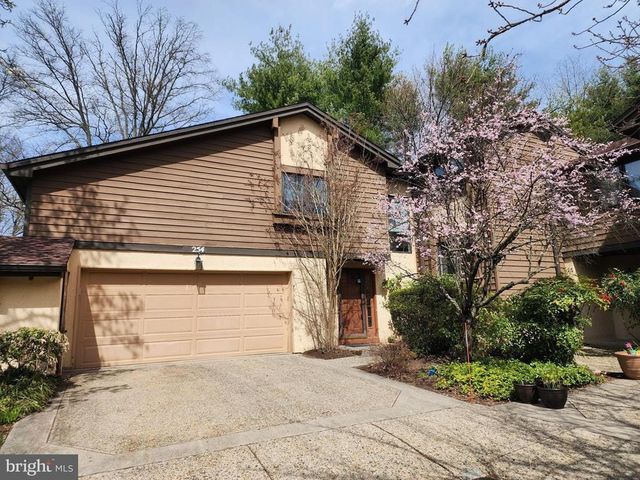 254 Sayre Dr, Princeton, NJ 08540