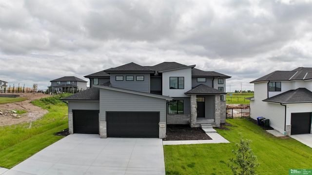 5409 N  196th Ave, Elkhorn, NE 68022