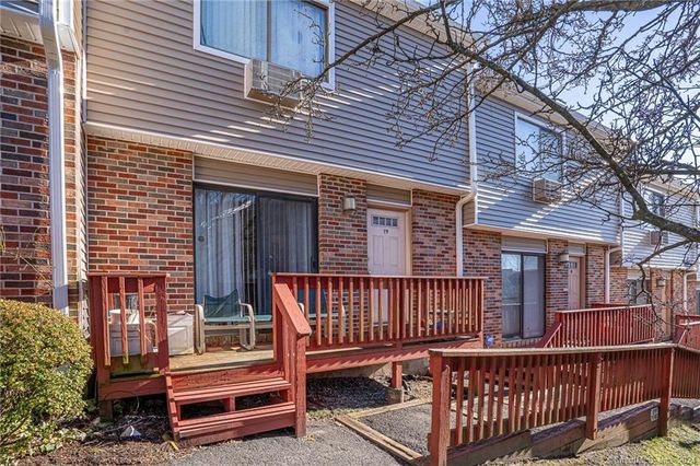 80 Lawn Ave #19, Stamford, CT 06902