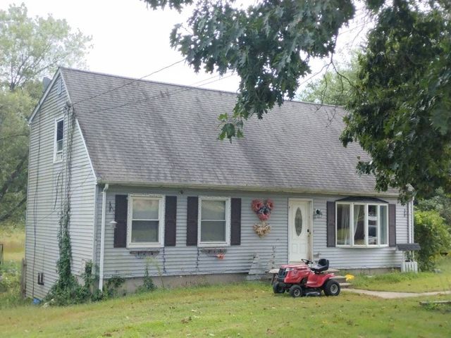 769 Plainfield Rd, Griswold, CT 06351