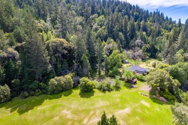 17555 Indian Creek Road, Philo, CA 95466