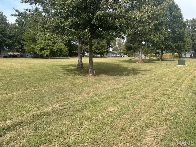 9-10 Eleven #12, Bertrand, MO 63823