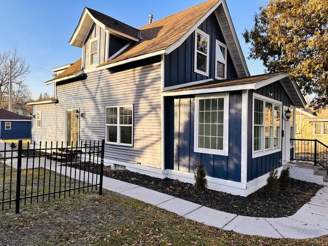 2924 32nd Ave S, Minneapolis, MN 55406