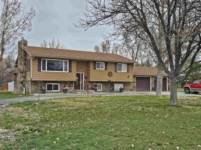 101 Country Drive, Worland, WY 82401