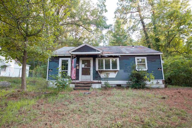 1069 Elm St, Camden, AR 71701