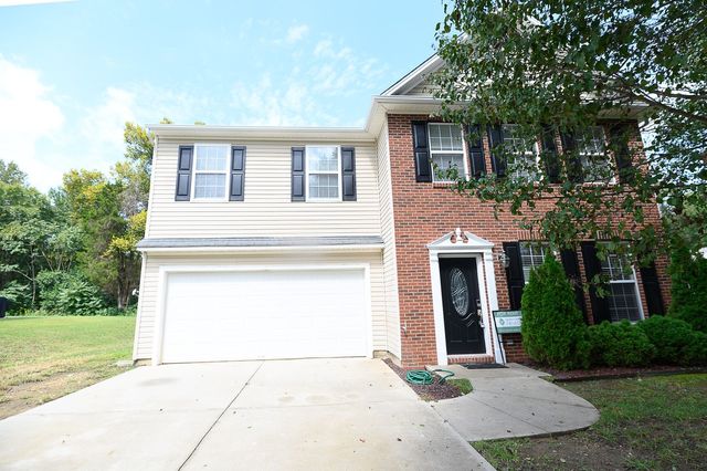 2000 Lannigan Dr, Greensboro, NC 27406