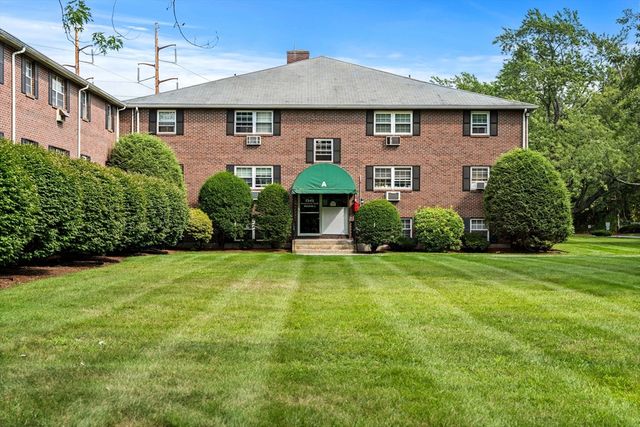 96 Richardson Rd #A5, North Chelmsford, MA 01863