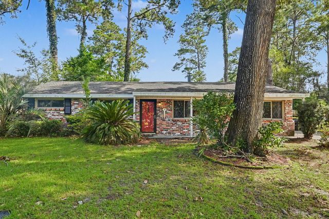 18 Silverstone Cir, Savannah, GA 31406