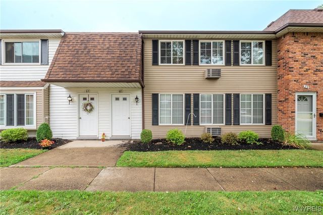 68 Wellington Ct, Buffalo, NY 14221