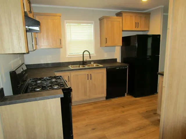 23766 Valley Dr #121, Romulus, MI 48174