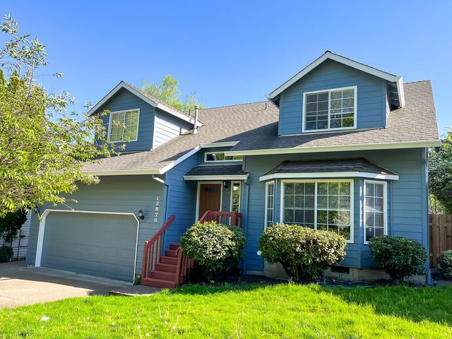 12876 SW Winter Lake Dr, Tigard, OR 97223