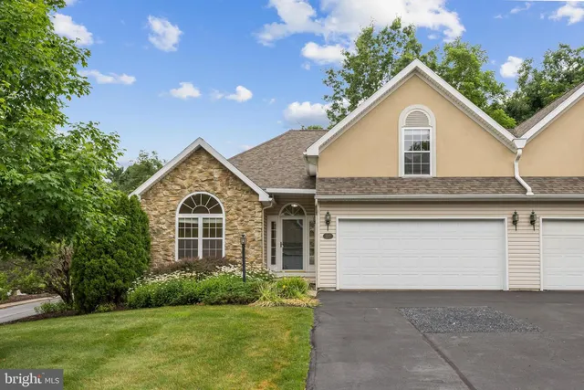 2465 Circleville Rd #102, State College, PA 16803