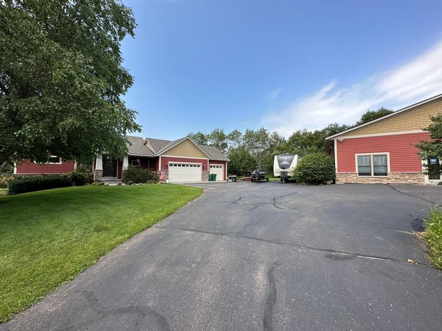 572 128th Ave, Hudson, WI 54016