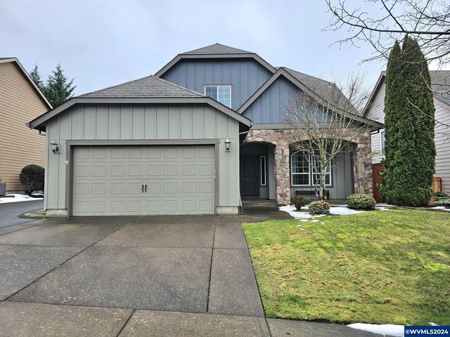 4734 Clubhouse Dr, Newberg, OR 97132