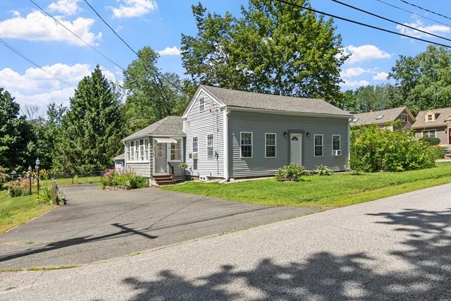 397 Pleasant St, Barre, MA 01005