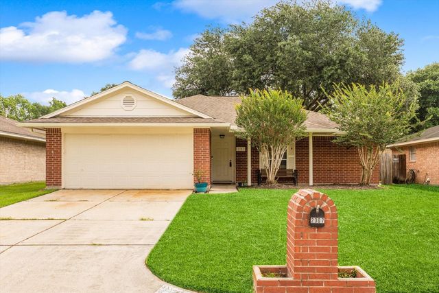 2307 Old Oak Ln, Kingwood, TX 77339