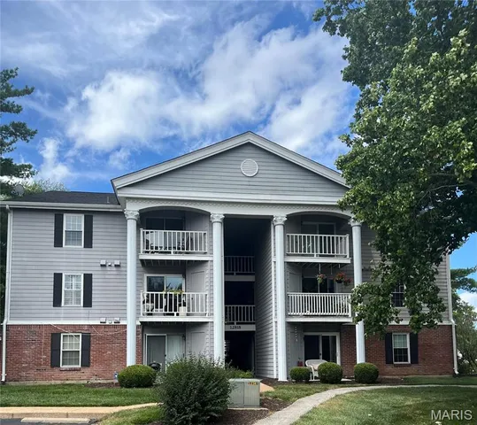 12818 Portulaca Dr #D, Saint Louis, MO 63146