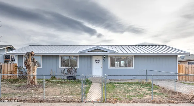 521 Whitaker Ln, Fallon, NV 89406
