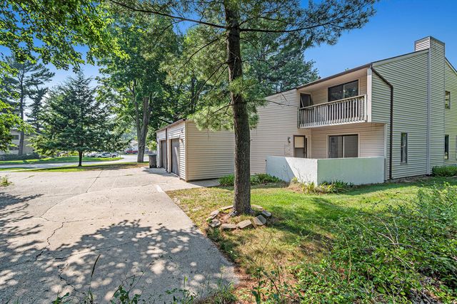 17424 Parkwood #C, Spring Lake, MI 49456