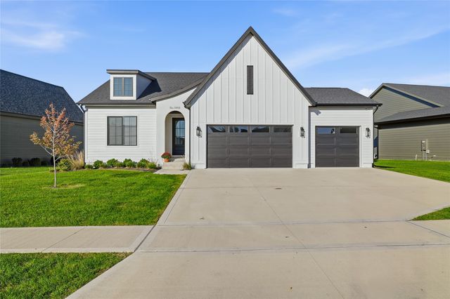 5911 NE Oak Dr, Ankeny, IA 50021