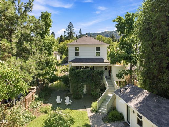 541 Fairview St, Ashland, OR 97520