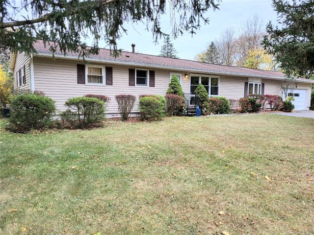 65 Lalanne Rd, Rochester, NY 14623