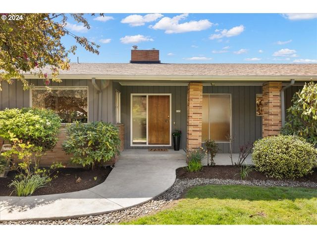 115 SW 88th Ave, Portland, OR 97225