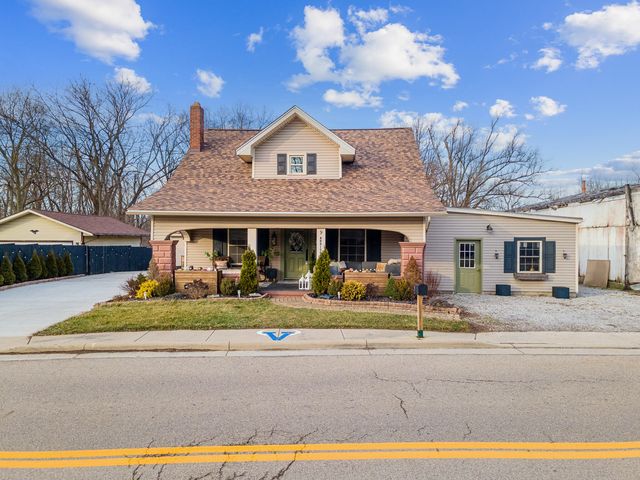 9 Addison Pike, Casstown, OH 45312