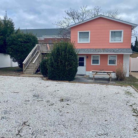 17 E  Connecticut Ave, Somers Point, NJ 08244