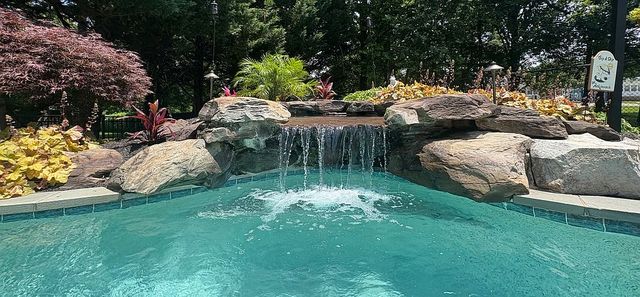 2 Hickory Spring Ct, Gaithersburg, MD 20882