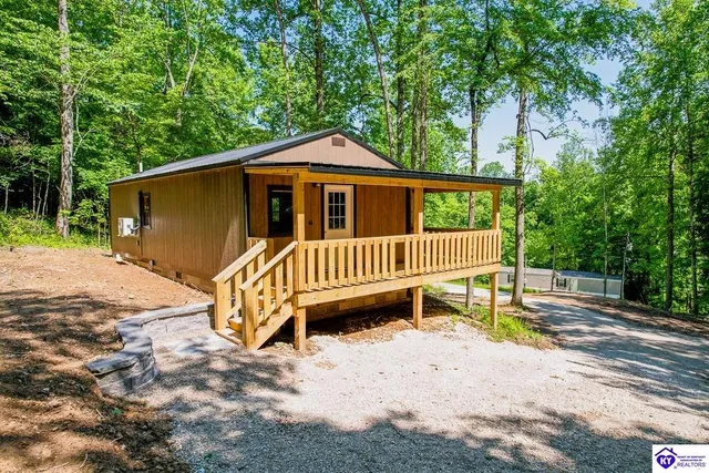 369 Waterview Ln, Cub Run, KY 42749