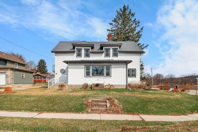 207 Water St, Blanchardville, WI 53516
