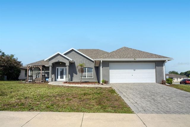 4460 Marsh Harbor Dr, Tavares, FL 32778