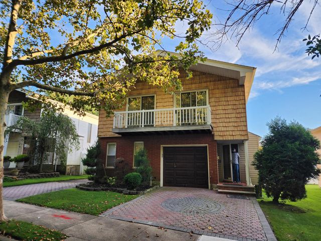 12 Steers St   #2, Staten Island, NY 10314