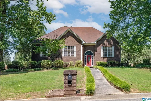 1538 Shamrock Dr, Gardendale, AL 35071
