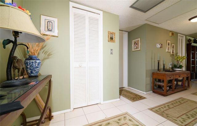 545 Oaks Ln #310, Pompano Beach, FL 33069