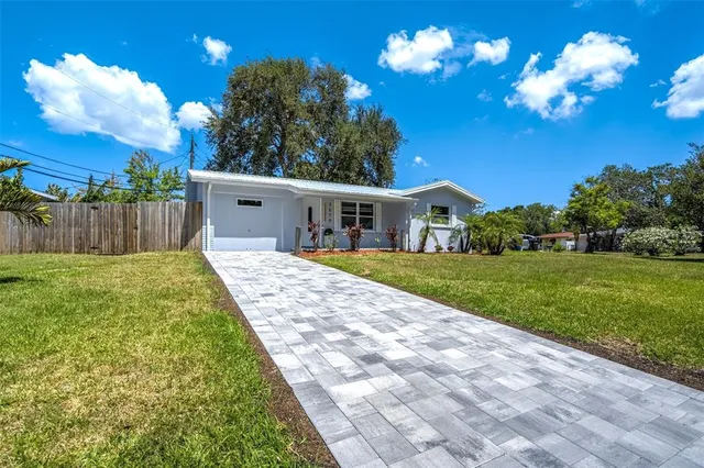 3579 Pocahontas Dr, Largo, FL 33774