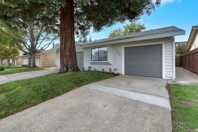 1152 Meadow Gate Dr, Roseville, CA 95661