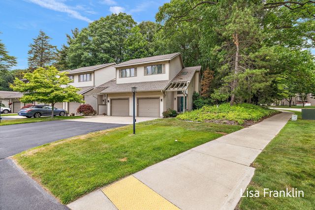 17879 Hidden Dunes Ln #F, Spring Lake, MI 49456
