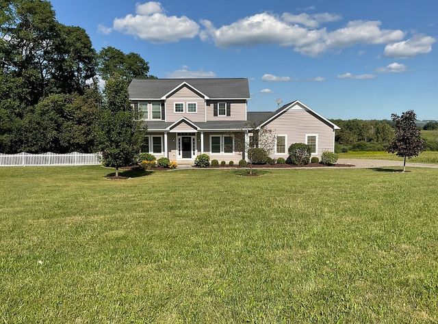 2770 Giles Rd, Skaneateles, NY 13152