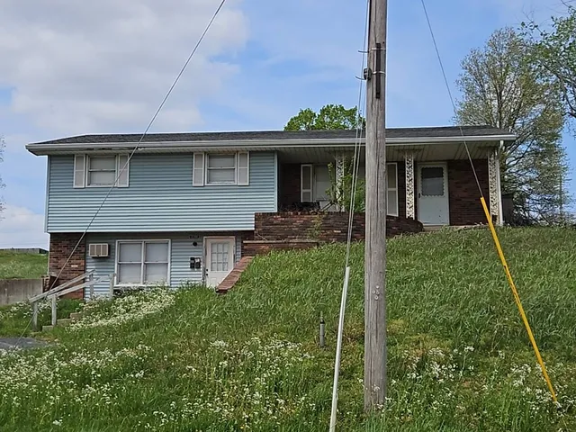 2200 Main St, Scott City, MO 63780