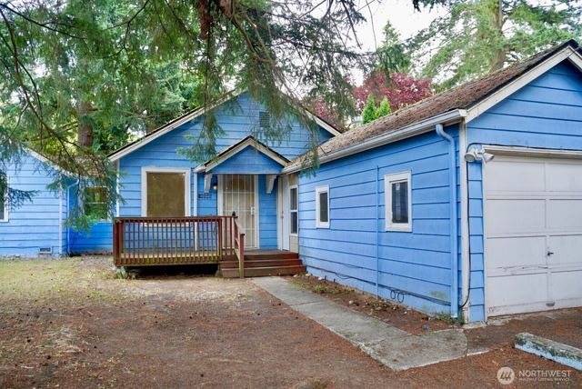 14040 Ashworth Avenue N, Seattle, WA 98133